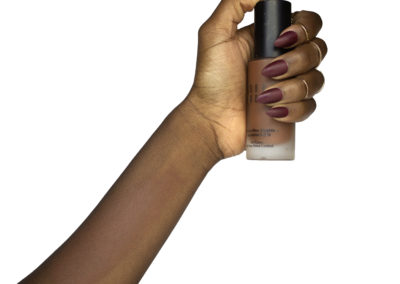 Cool Walnut – Bobbi Brown Skin Long-Wear Weightless Foundation