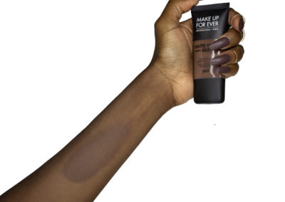 R550 – Make Up For Ever Matte Velvet Skin Full Coverage Foundation