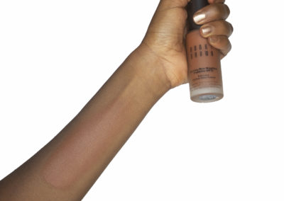 Chestnut – Bobbi Brown Skin Long-Wear Weightless Foundation