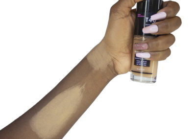 T40 – COVERGIRL TruBlend Matte Made Liquid Foundation