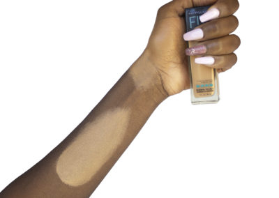 Warm Honey 322 – Maybelline Fit Me Matte and Poreless Foundation